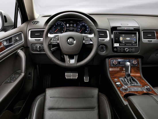 Тест-драйв: 150 километров на новом Volkswagen Touareg Тест-драйв: 150 километров на новом Volkswagen Touareg